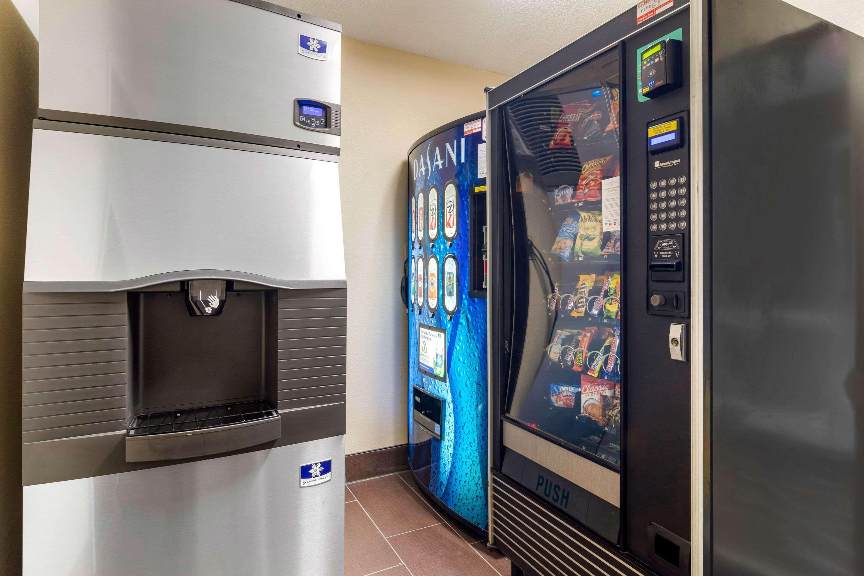 コンフォート イン&スイーツ メイコン ノース I-75 エクステリア 写真